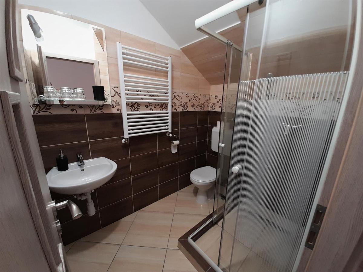 Barsony Vendeglo Es Panzio Bed and Breakfast Szécsény Buitenkant foto