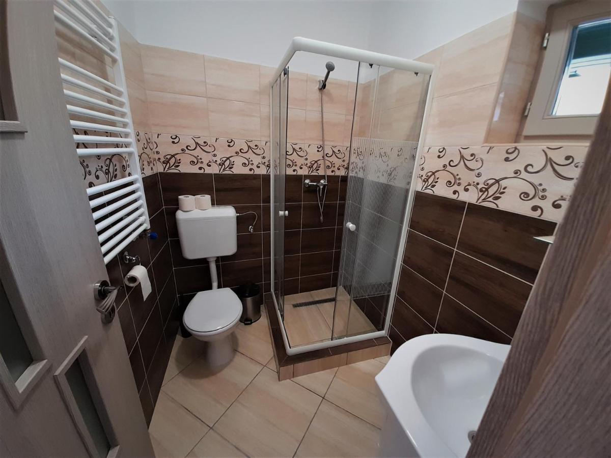 Barsony Vendeglo Es Panzio Bed and Breakfast Szécsény Buitenkant foto